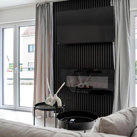 Moonliving Boutique Apartments By Munich Ехинг Екстериор снимка